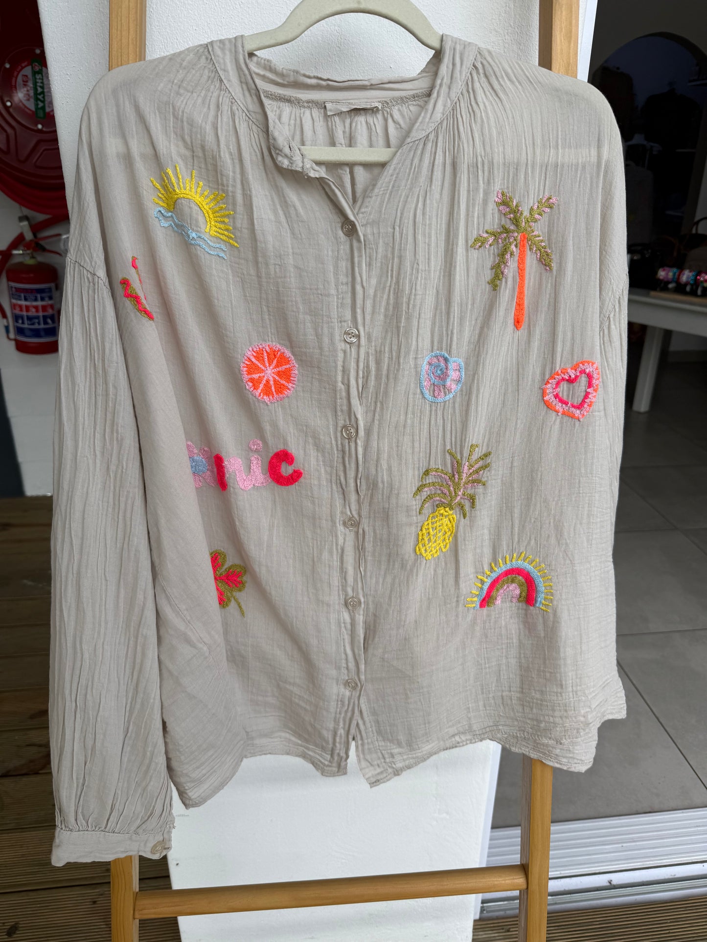Iconic Blouse Taupe