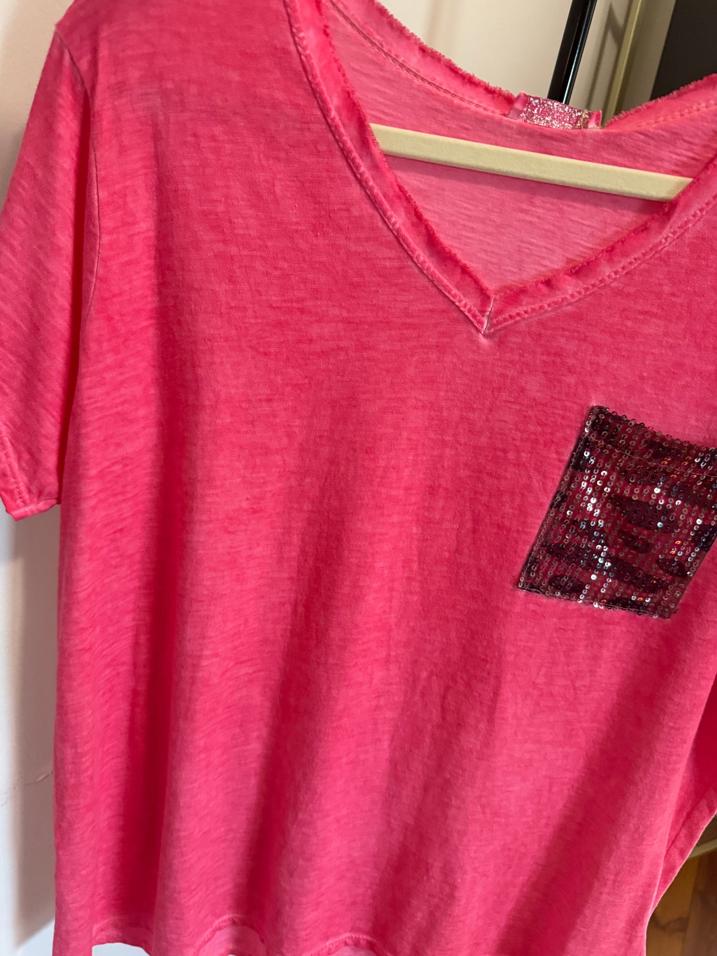 In The Detail Blouse Bright Pink