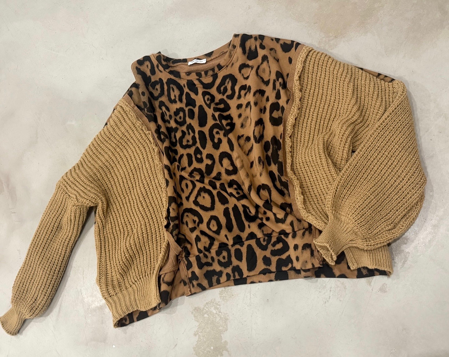 Joanna Animal Knit Camel