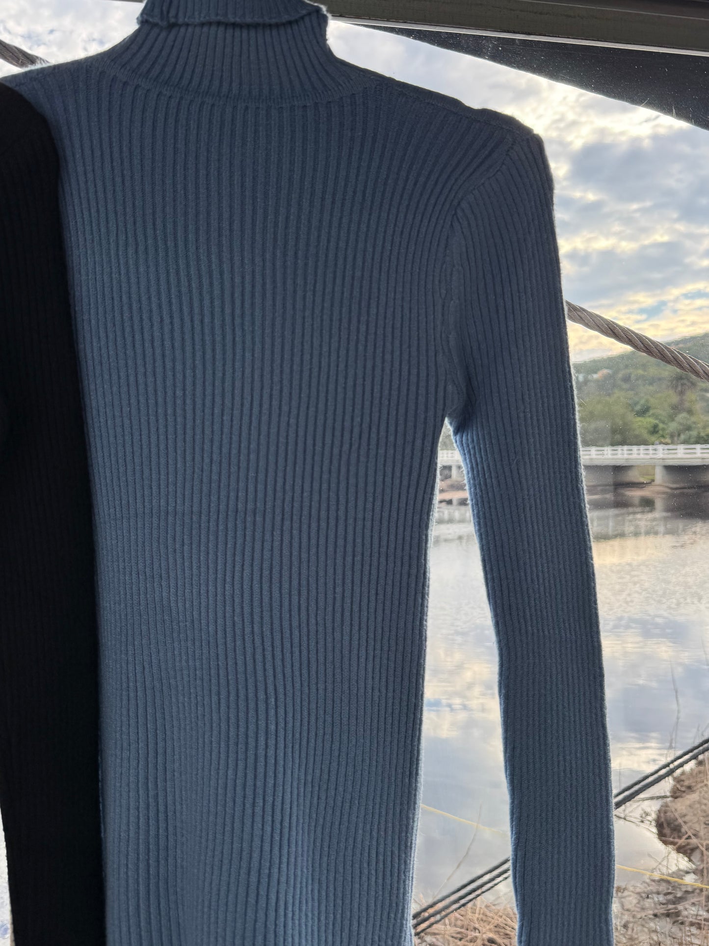 Ellie Polo Neck Perri