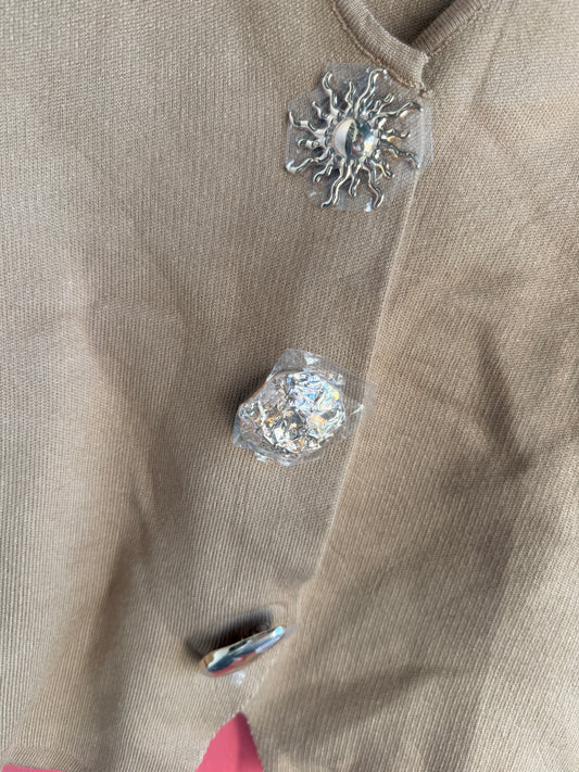 The Button Top