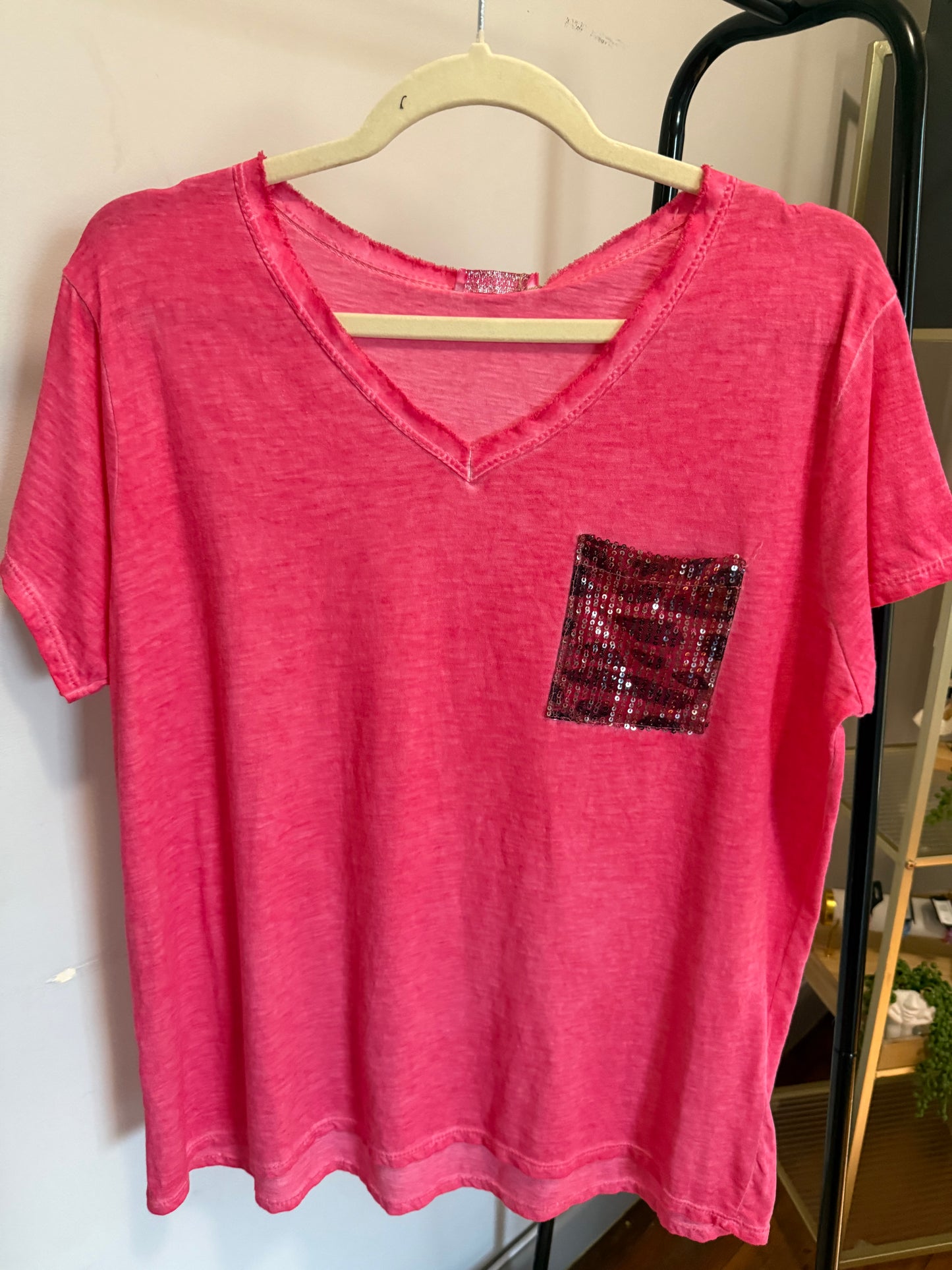 In The Detail Blouse Bright Pink