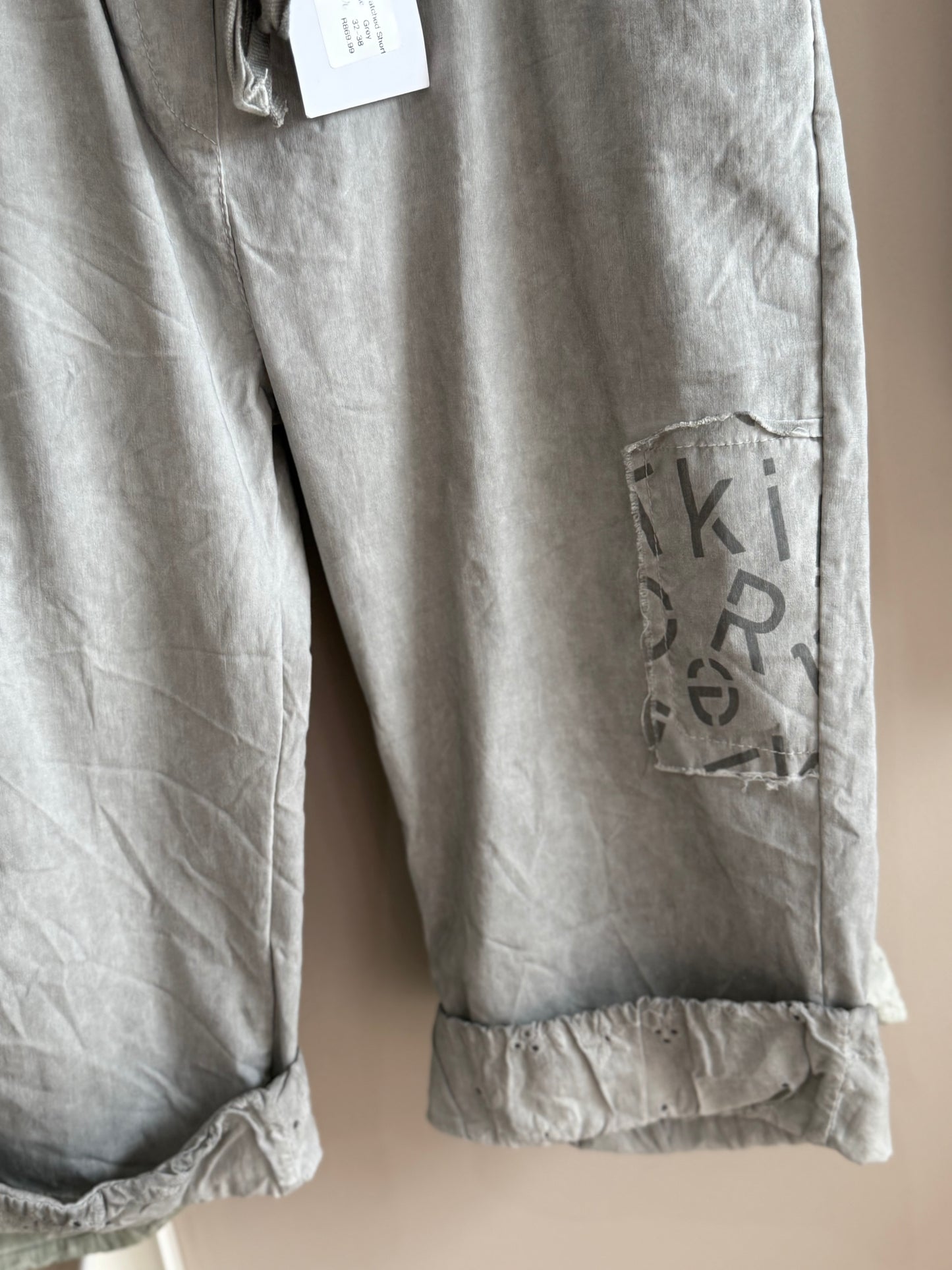 Patched Shorts Grey