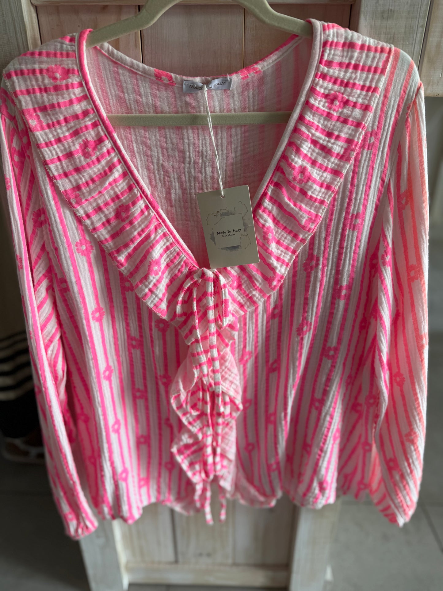 Hugs & Kisses Blouse Pink