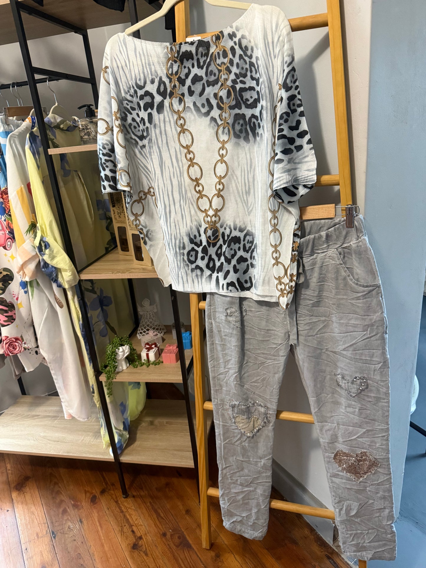 Leopard Chain Blouse Black