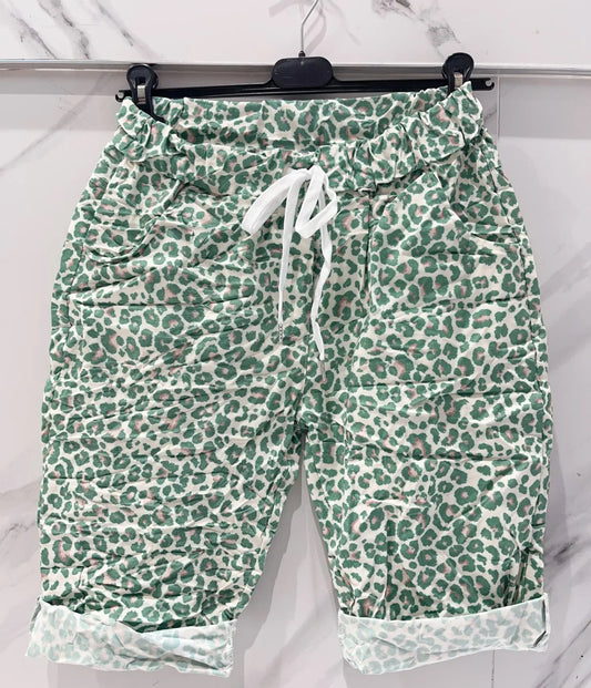 Leopard Shorts Green